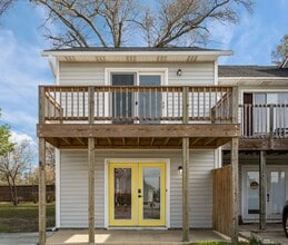 Building Photo - 92A Shoreline Dr