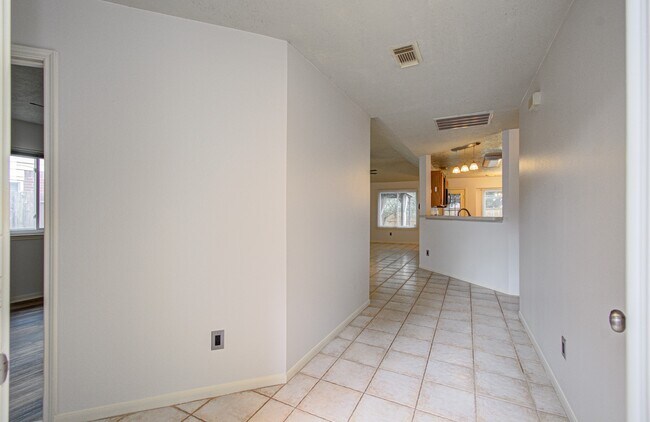 Foto del edificio - 11222 E Travelers Way Cir