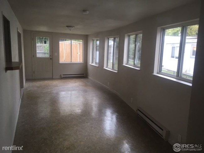 Building Photo - 1057 Glen Dale Cir