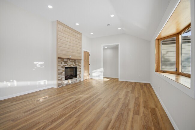 Foto del edificio - 4174 S County Road 45