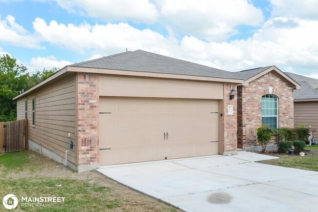 Building Photo - 6323 Sinclair Rd, San Antonio, TX 78222