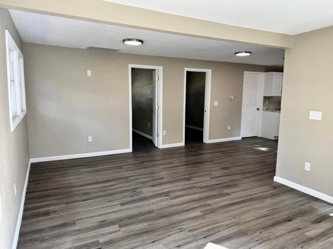 Foto del edificio - 3634 N 49th St