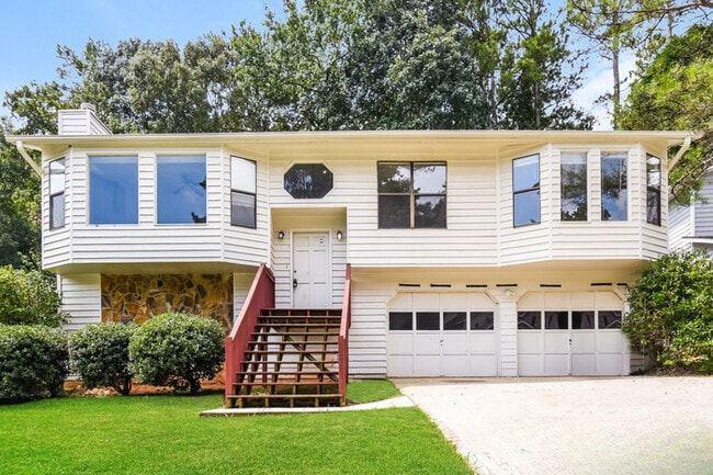 Building Photo - 5975 Wellborn Trail