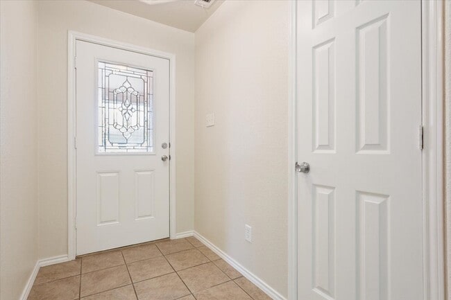 Building Photo - 4524 Canyon Ridge Dr