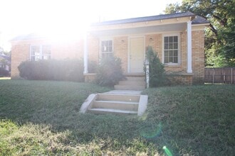 Building Photo - 845 S Donnybrook Ave