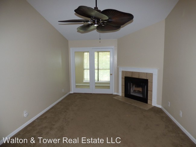 Building Photo - 1107 Gables Dr