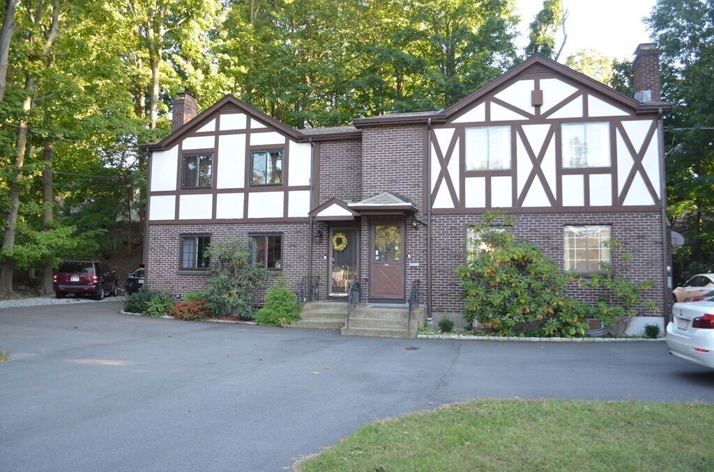 Foto principal - 1042 Boylston St