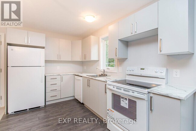 Building Photo - 183 Kipp St