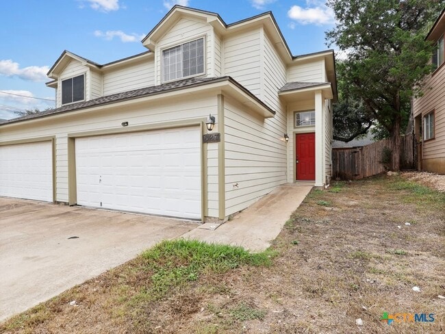 Building Photo - 827 Sagewood Trail