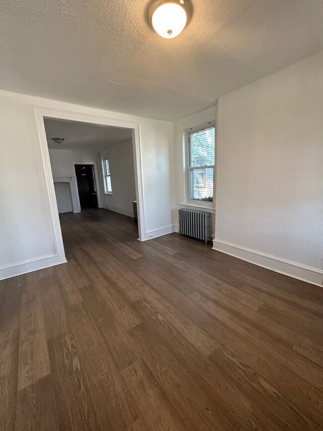 Foto del edificio - 181 Pennington Ave