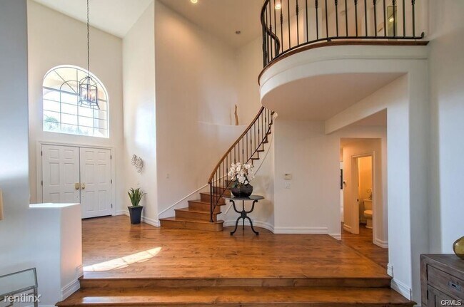 Building Photo - 5 br, 5 bath House - 26992 Falling Leaf Dr
