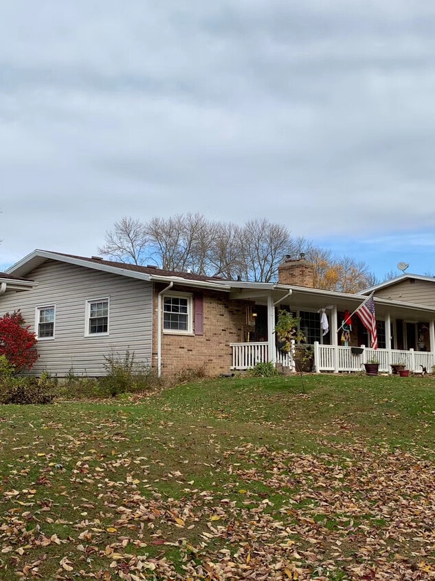 Foto principal - 6212 Strathmore Ln