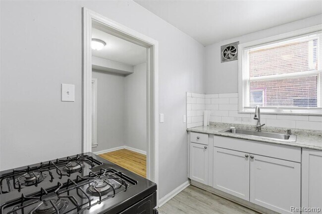 Foto del edificio - 12051 Wayburn St