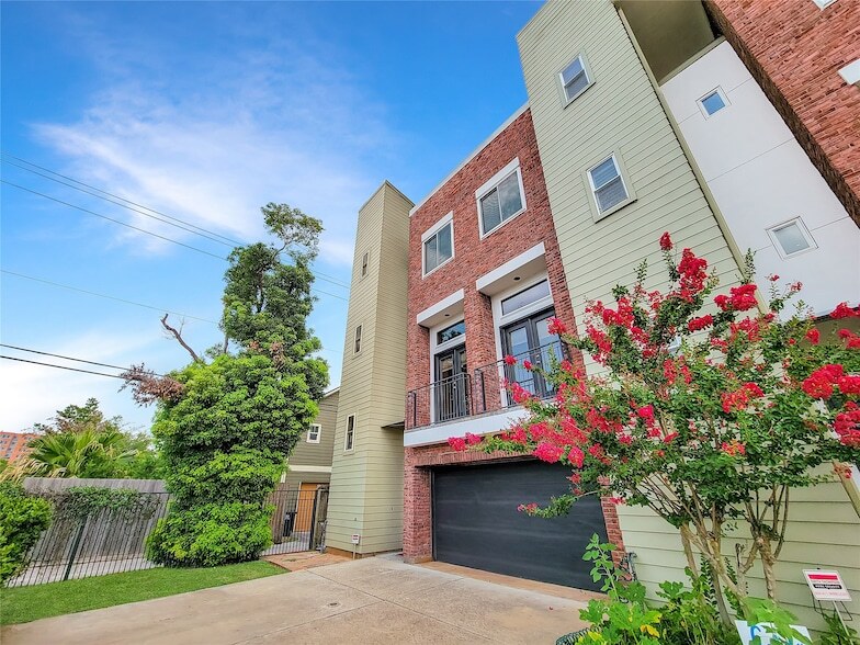 Photo - 321 E 20th Street Unit