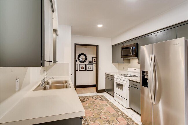 Building Photo - 4700 Wind River Rd