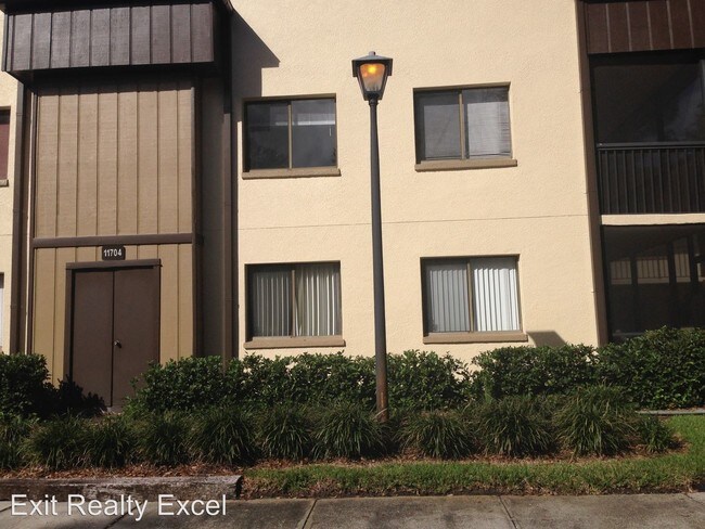 Building Photo - 11704 Raintree Lake Ln