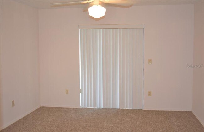 Foto del edificio - 232 Burning Tree Dr