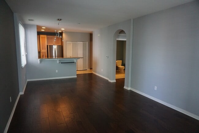 Building Photo - 3950 Ohio St #317