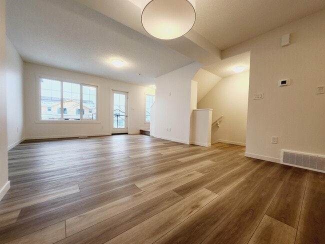 Building Photo - 1182 Aster Blvd