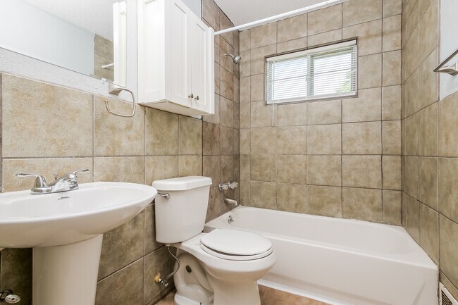 Foto del edificio - 4912 Eastern Ave