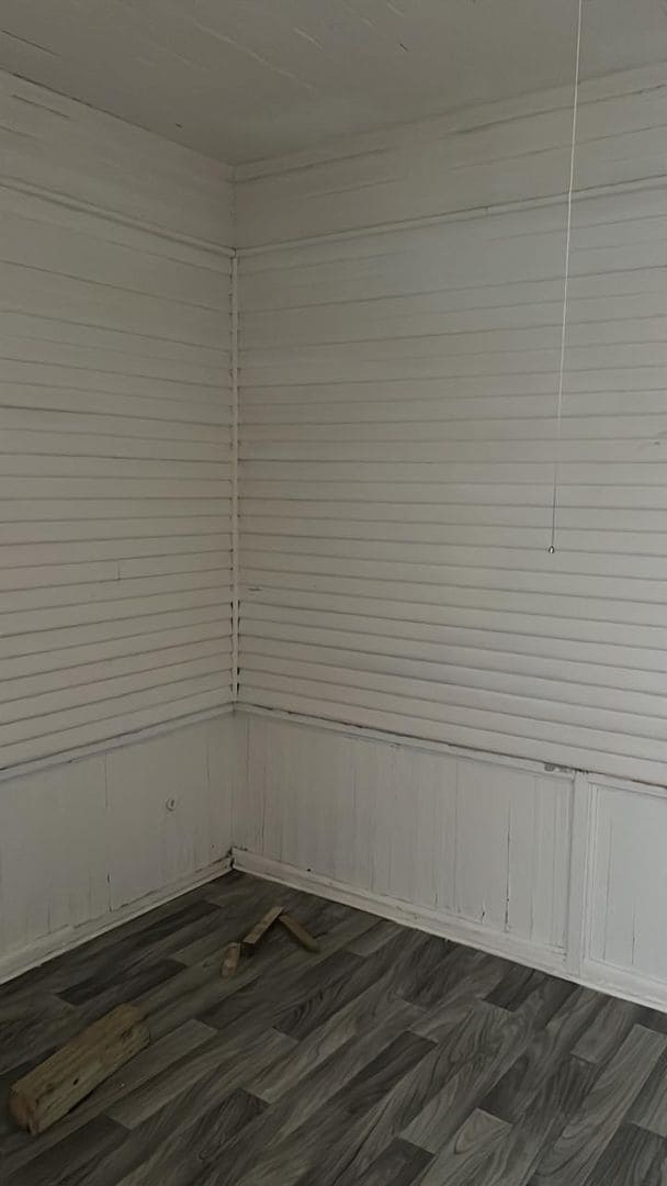 Building Photo - This recently updated 1 bedroom 1 bath hom...