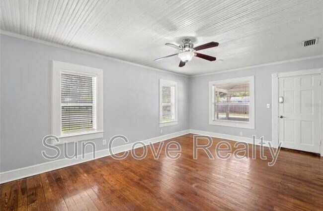 Foto del edificio - 1803 Douglas Ave