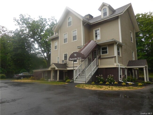 Foto del edificio - 78 Duncan Ave