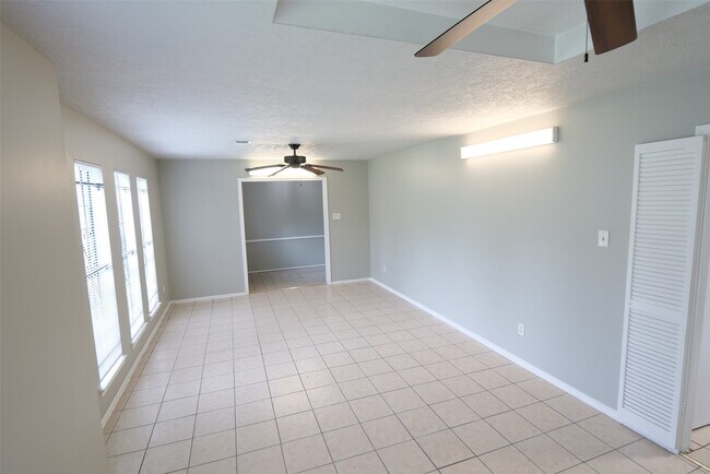 Building Photo - 13314 Ensley Wood Dr