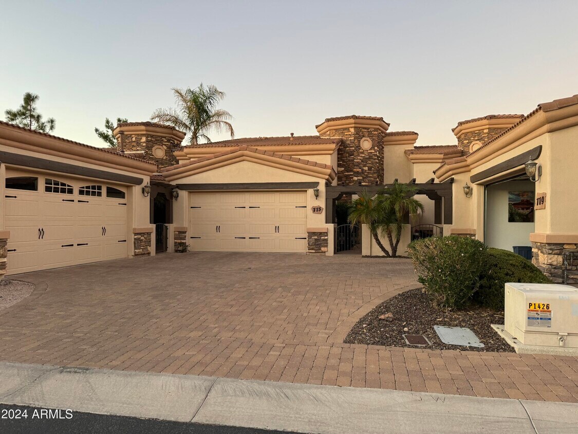 Foto principal - 6202 E McKellips Rd