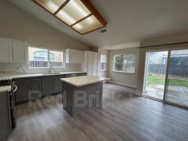 Photo - 2123 Princeville Ct House