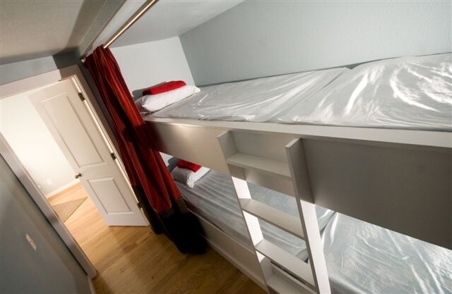 Building Photo - Beautiful  lakefront home with gorgeous views