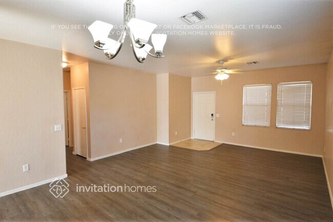 Foto del edificio - 6965 W Midway Ave