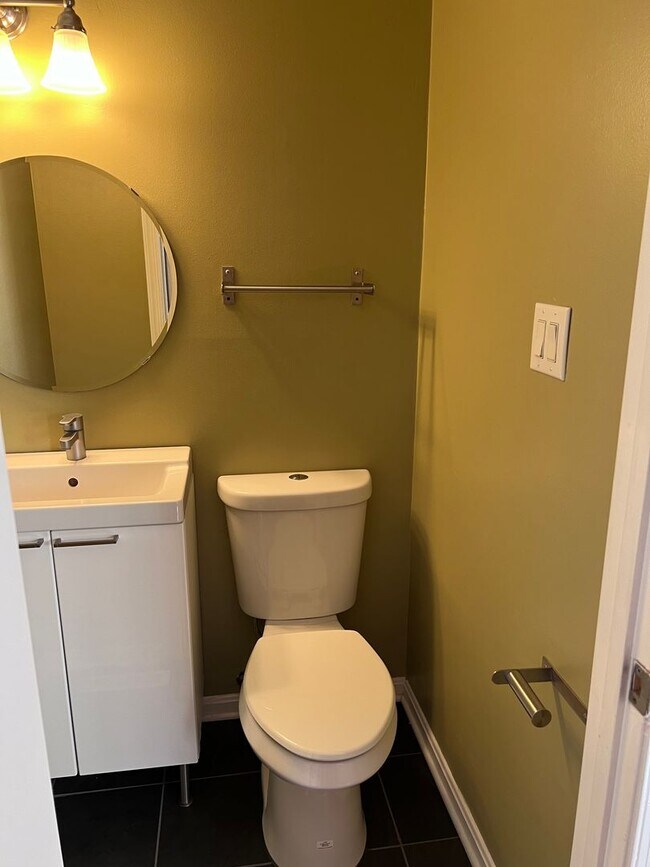 Foto del edificio - Charming 3Bed/2Bath in Perry Hall MD