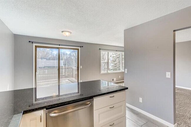 Building Photo - 9162 Lanewood Ln N, Maple Grove, MN, 55369