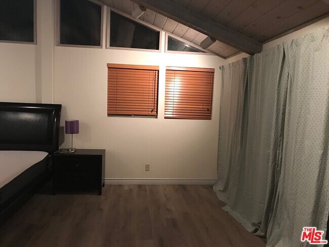 Foto del edificio - 1079 Glenhaven Dr