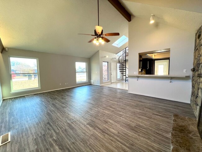 Foto del edificio - ?Cozy North OKC home with fireplace ?