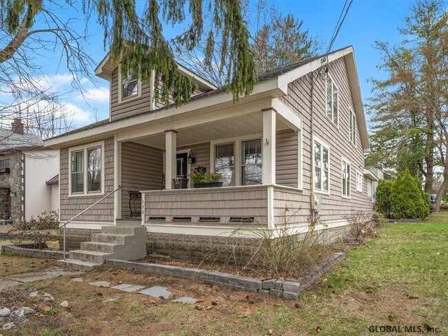 Building Photo - 320 Nelson Ave