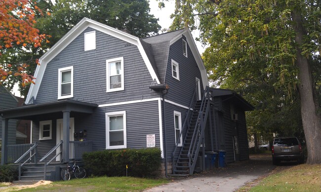 This property has two units. Unit 1 has 5 bedrooms & unit 2 has 6 bedrooms - 1130 S Forest Ave