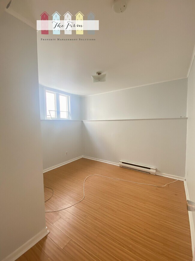 Photo du bâtiment - 92 Glendale Ave
