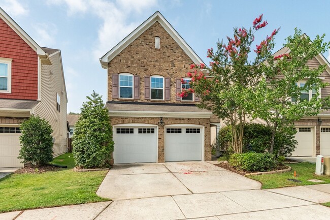 Building Photo - Charming 3BR Home with Loft, Fenced Yard & Community Pool