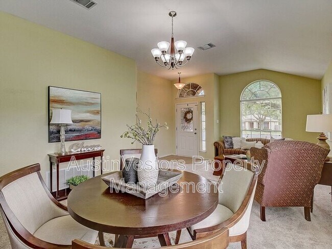 Foto del edificio - 8140 Osborne Dr