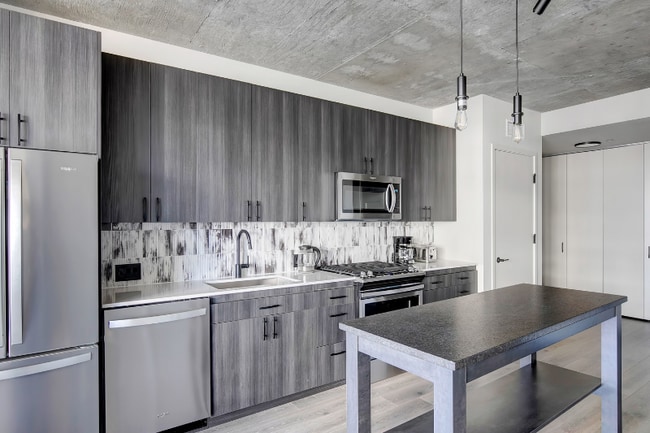 Building Photo - 222 N Ada St