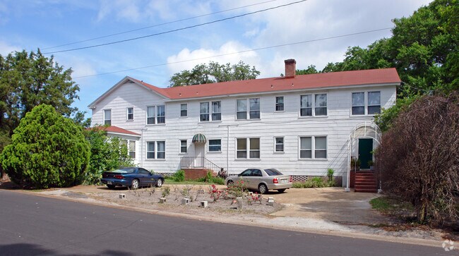 Foto del edificio - 521 E BEACH Dr
