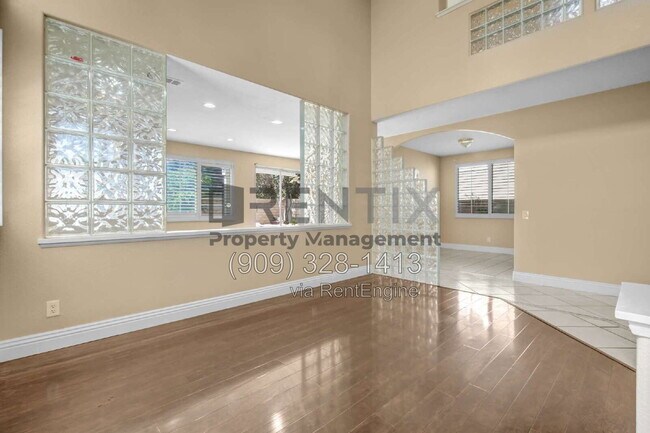 Foto del edificio - 6694 Cowboy St