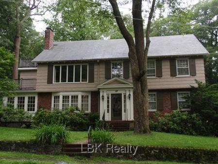 Primary Photo - 67 Trowbridge Ave
