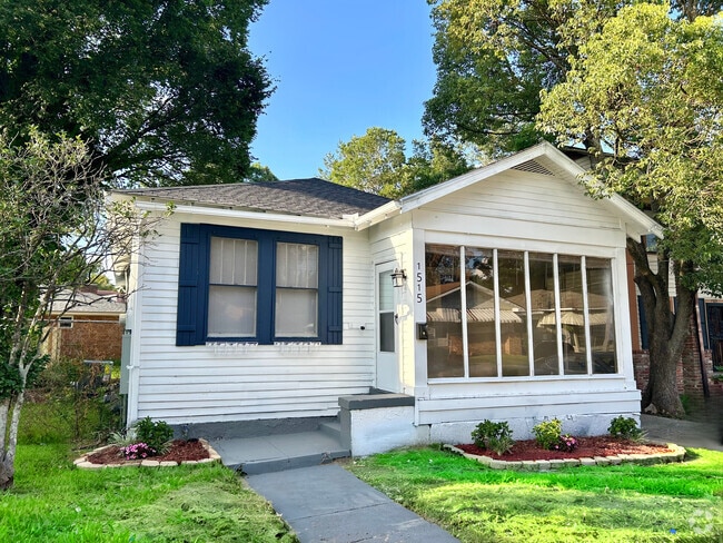 Building Photo - 1515 Olive St