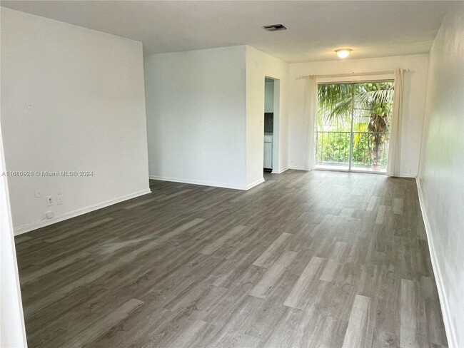 Building Photo - 3090 Coral Springs Dr