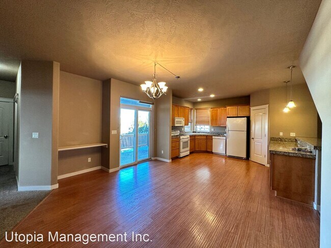 Foto del edificio - 3 br, 2 bath House - 4235 SW Rhyolite Place