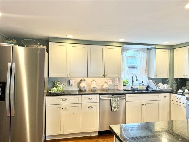 Building Photo - 26 S Baptist St