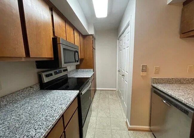 Foto del edificio - 237 Hillsboro Pl